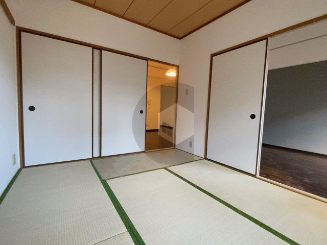 ラ・フォーレ高井田の寝室