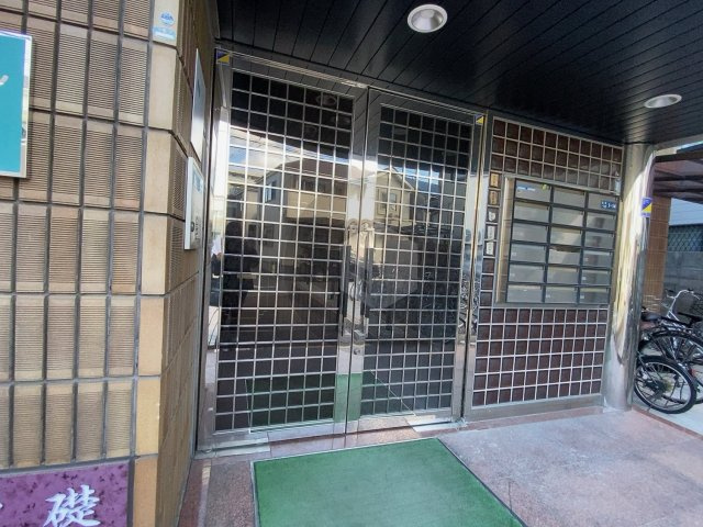 ラ・フォーレ高井田のエントランス