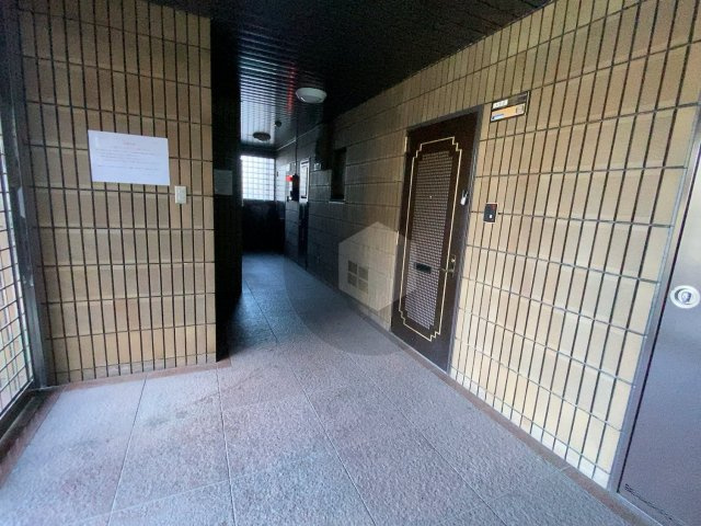 ラ・フォーレ高井田のロビー