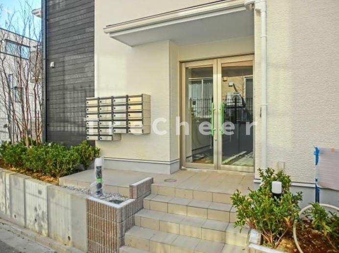 パストラル田端ポプラのエントランス