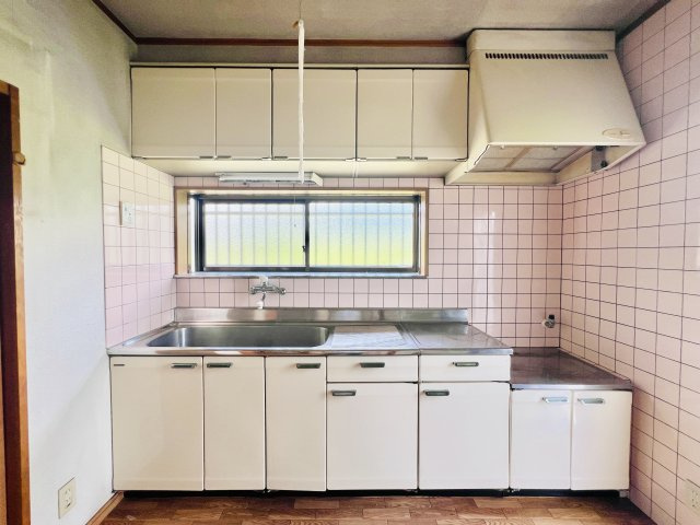 高崎市神戸町のキッチン|収納も充実のキッチン♪