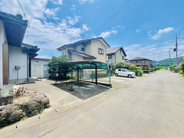 高崎市神戸町の前面道路含む現地写真|車の通りも少なく、駐車も楽々♪