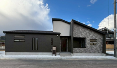 【外観：施工例】 | ブルーミングガーデン大和高田市西坊城 | 同シリーズ外観