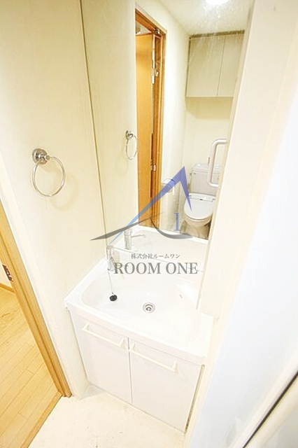 リクレイシア西横浜の洗面所|洗面台です。