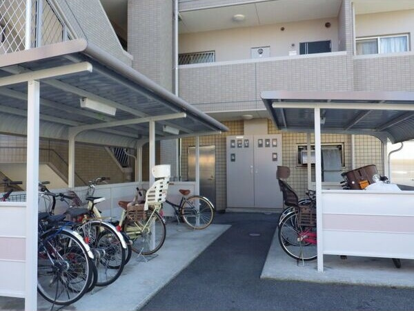 グランリーオのその他共用部分|自転車置き場