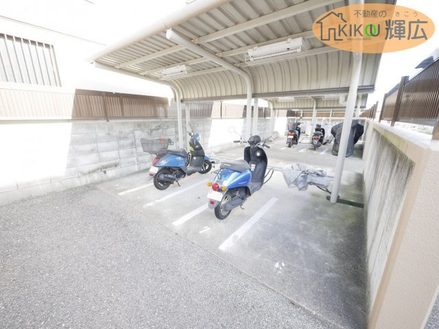 【駐輪場】 | ライオンズマンション明石二見　6階