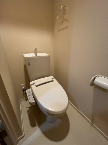 【トイレ】 | ウィステリア | ※別部屋参考写真