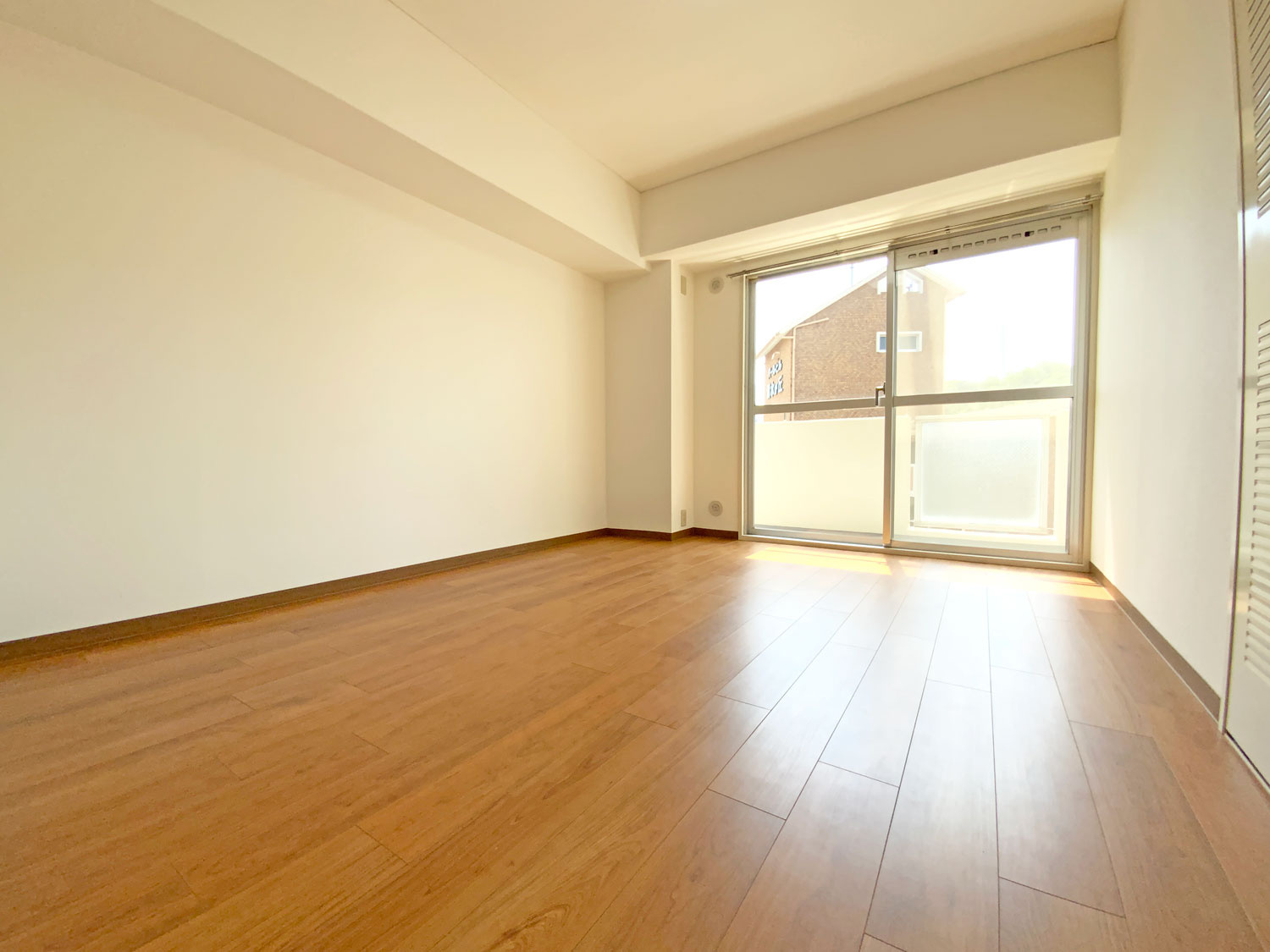 万葉ハイツ舞子の洋室|洋室