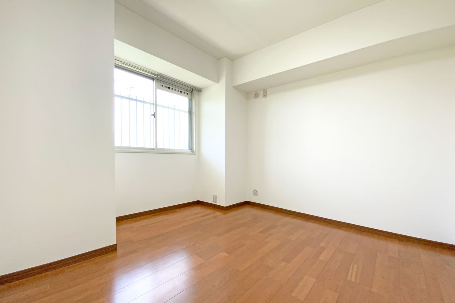 万葉ハイツ舞子の洋室|洋室