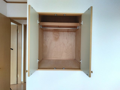 【洋室】 | 岡谷市長地小萩1丁目 中古住宅⑤ | 2階洋室 5.75帖 収納