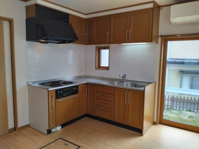 【キッチン】 | 岡谷市長地小萩1丁目 中古住宅⑤ | キッチン