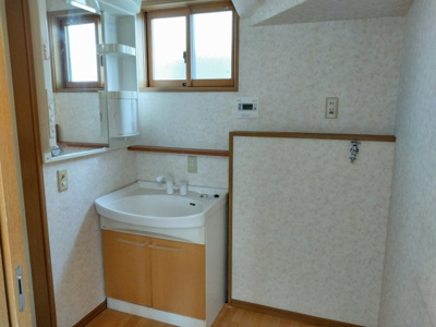 【独立洗面台】 | 岡谷市長地小萩1丁目 中古住宅⑤ | 洗面