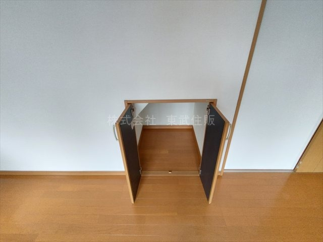【居間・リビング】の画像