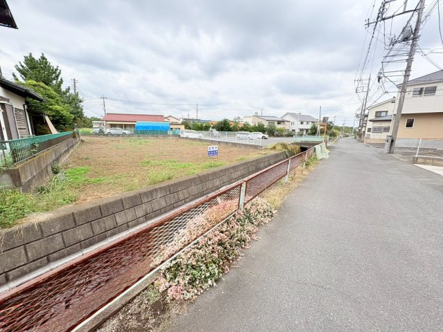 狭山市鵜ノ木　建築条件なし売地　「入間市駅」徒歩15分　敷地140坪　【入間川小学区】の外観