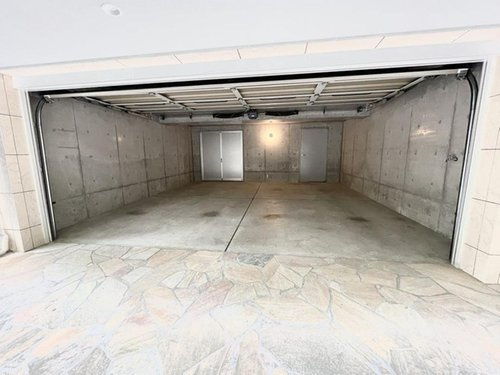 世田谷区深沢　リフォーム済中古戸建の駐車場