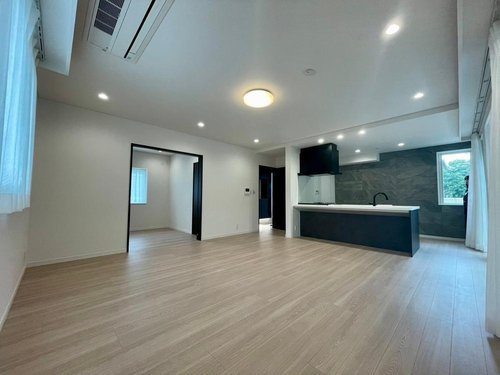 世田谷区深沢　リフォーム済中古戸建の居間・リビング