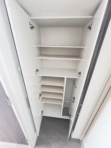 大阪市都島区都島北通２丁目の賃貸マンションの玄関