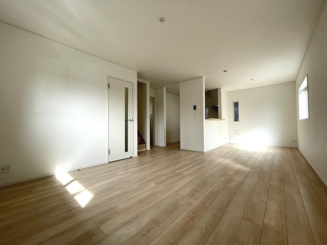 【外観】 | 和光市南1丁目　新築一戸建住宅　限定1棟（成増店） | 「ただいま」と「おかえり」が笑顔で交わせるリビングイン階段