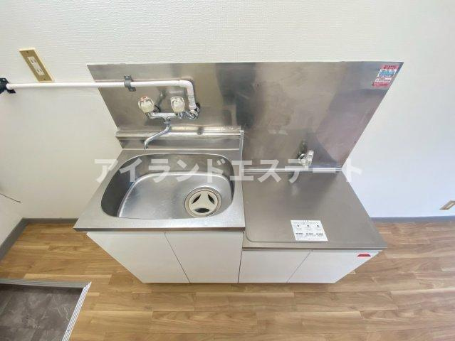 10FLATS　駅近　室内洗濯機置場　南向きのキッチン