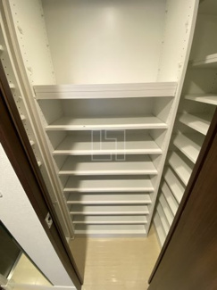 【収納】 | シティタワー大阪本町 | シティタワー大阪本町　シューズインクローゼット