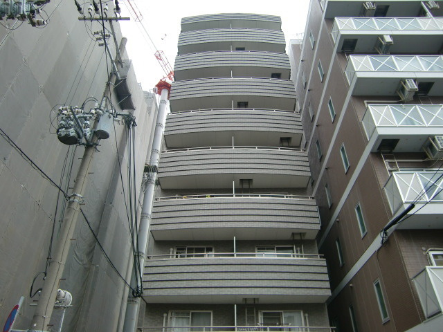 グラーツィア東灘の外観