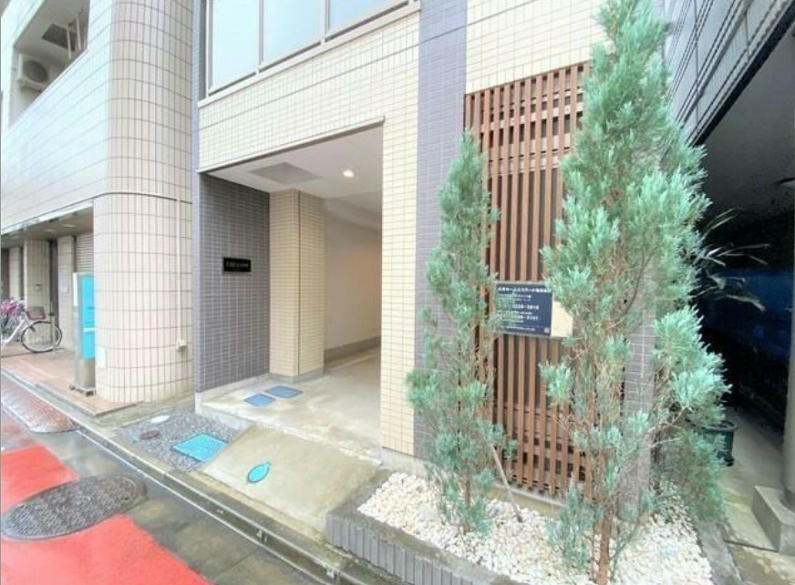 CREA元浅草のエントランス