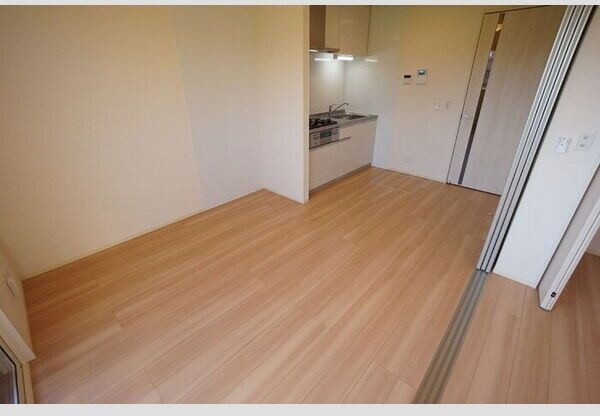 G-room飯柄(ジールームイイガラ)　A棟の居間・リビング