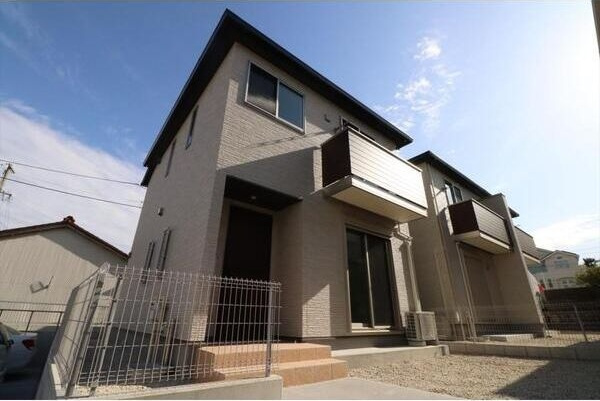 潮見が丘2丁目戸建賃貸の外観