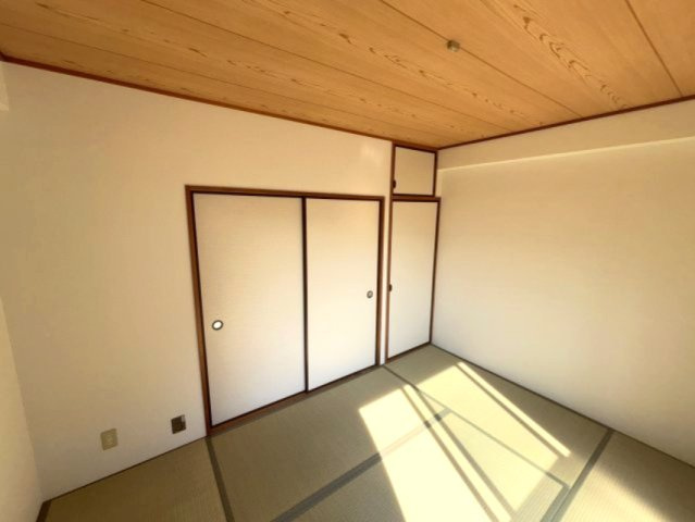 第一坂田ビルの寝室