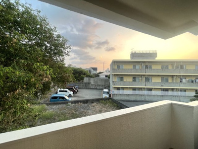 【展望】 | コミュニティハウス嘉数 | J号室　眺望良好♪