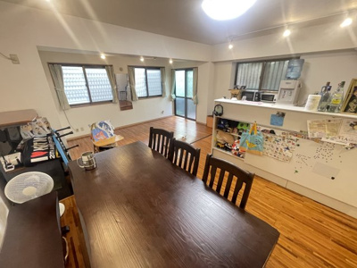 【居間・リビング】 | コミュニティハウス嘉数 | J号室　LDK16.4帖♪