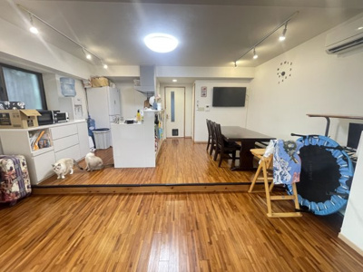 【居間・リビング】 | コミュニティハウス嘉数 | J号室　LDK16.4帖♪