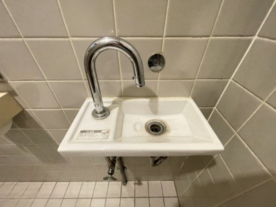 【トイレ】 | コミュニティハウス嘉数 | J号室　独立型手洗い場付き♪