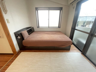 【洋室】 | コミュニティハウス嘉数 | J号室　洋室5.1帖＋WIC付き♪