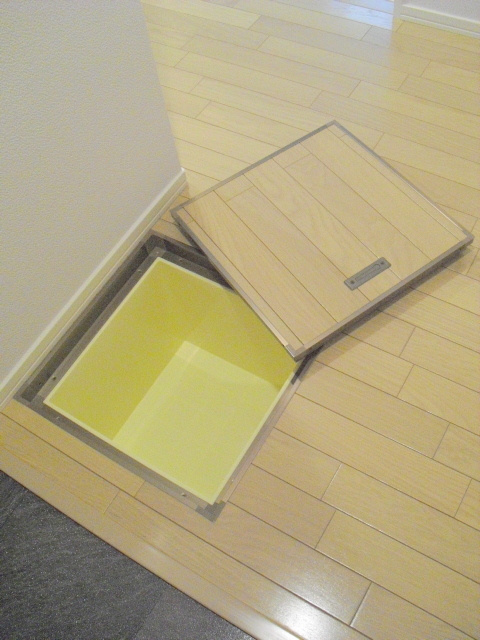 ラ　プラージュの収納|１階ならではの床下収納