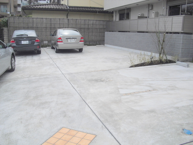 ラ　プラージュの駐車場|敷地内駐車場