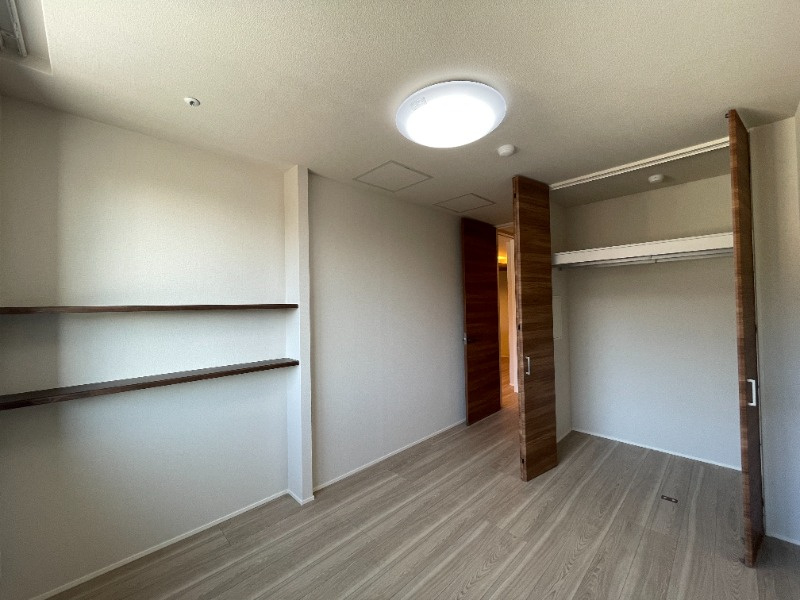 プレミアス上野毛の洋室|南西向きのゆったり洋室♪