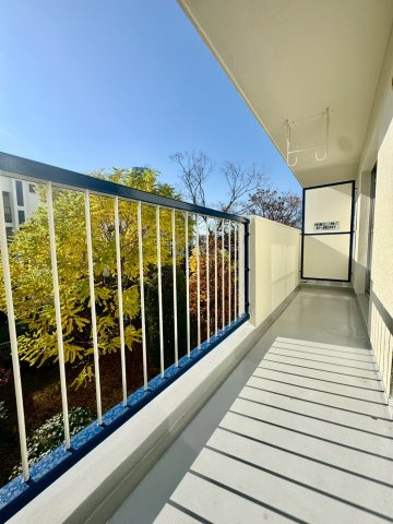 香里三井F住宅83号棟のバルコニー|陽当りが良くたっぷり洗濯物も干せます。