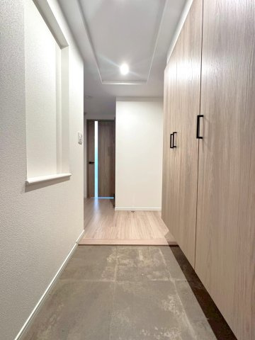 京都市営烏丸線「烏丸御池」駅徒歩５分◆リフォーム済み角住戸３ＬＤＫ◆ペット可◆パークホームズ烏丸御池の玄関|玄関