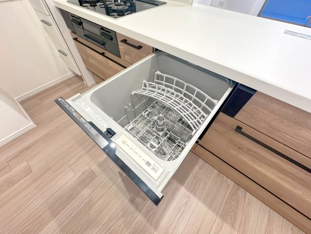 京都市営烏丸線「烏丸御池」駅徒歩５分◆リフォーム済み角住戸３ＬＤＫ◆ペット可◆パークホームズ烏丸御池のキッチン|食器洗浄乾燥機