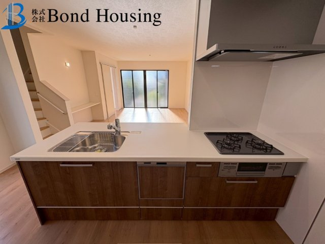 「ペニンシュラキッチン採用」朝霧山手町　全2棟　1号棟のキッチン