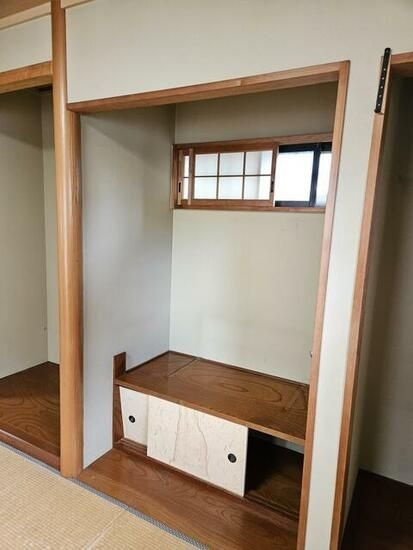 世田谷区喜多見6丁目　中古戸建の和室|床の間付きの情緒漂う和室です。

ご内見希望・資料請求などお気軽にお問い合わせ下さい！
03-5990-5201