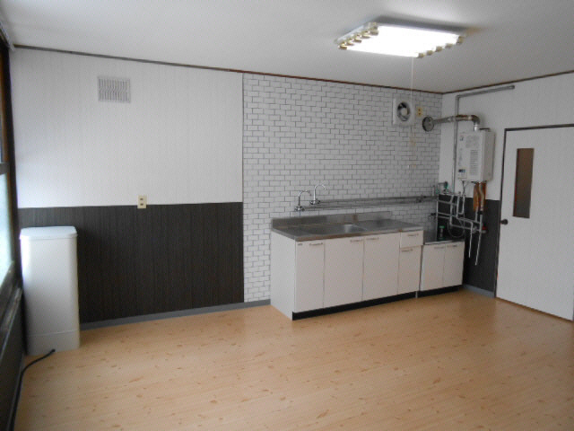 シャルロット愛国の居間・リビング