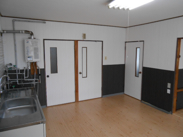 シャルロット愛国の居間・リビング