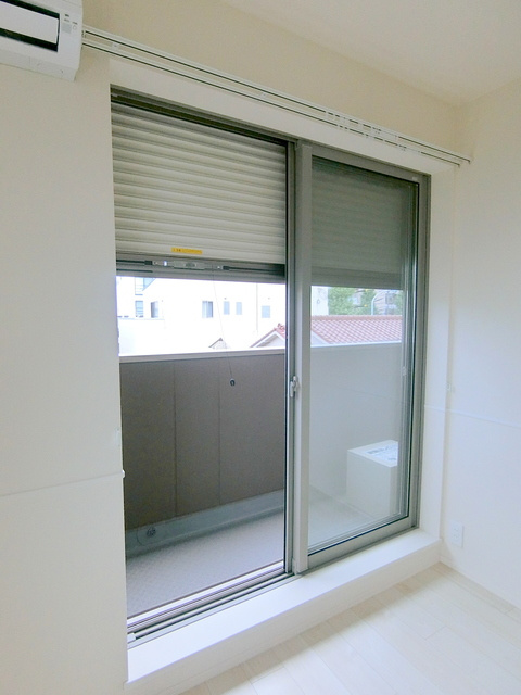 フェリシア桃井のセキュリティ|★防犯シャッター★