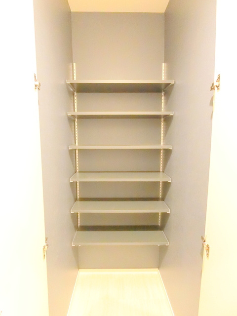 フェリシア桃井の玄関|★シューズクローゼット★