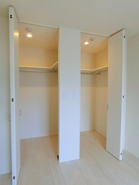 フェリシア桃井の収納|★ウォークインクローゼット２ヵ所★