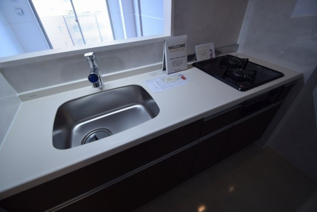 ＬＵＭＩＥＲＥのキッチン|2口ガスコンロのシステムキッチン