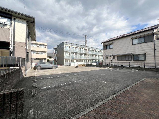 ハイツセリュー Ⅲ棟の駐車場