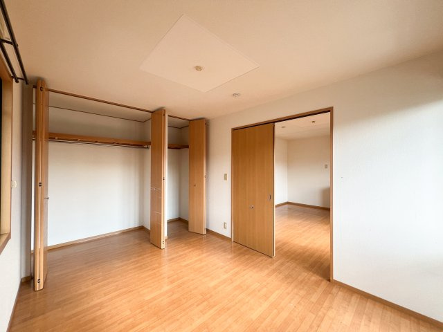 ハイツセリュー Ⅲ棟の洋室